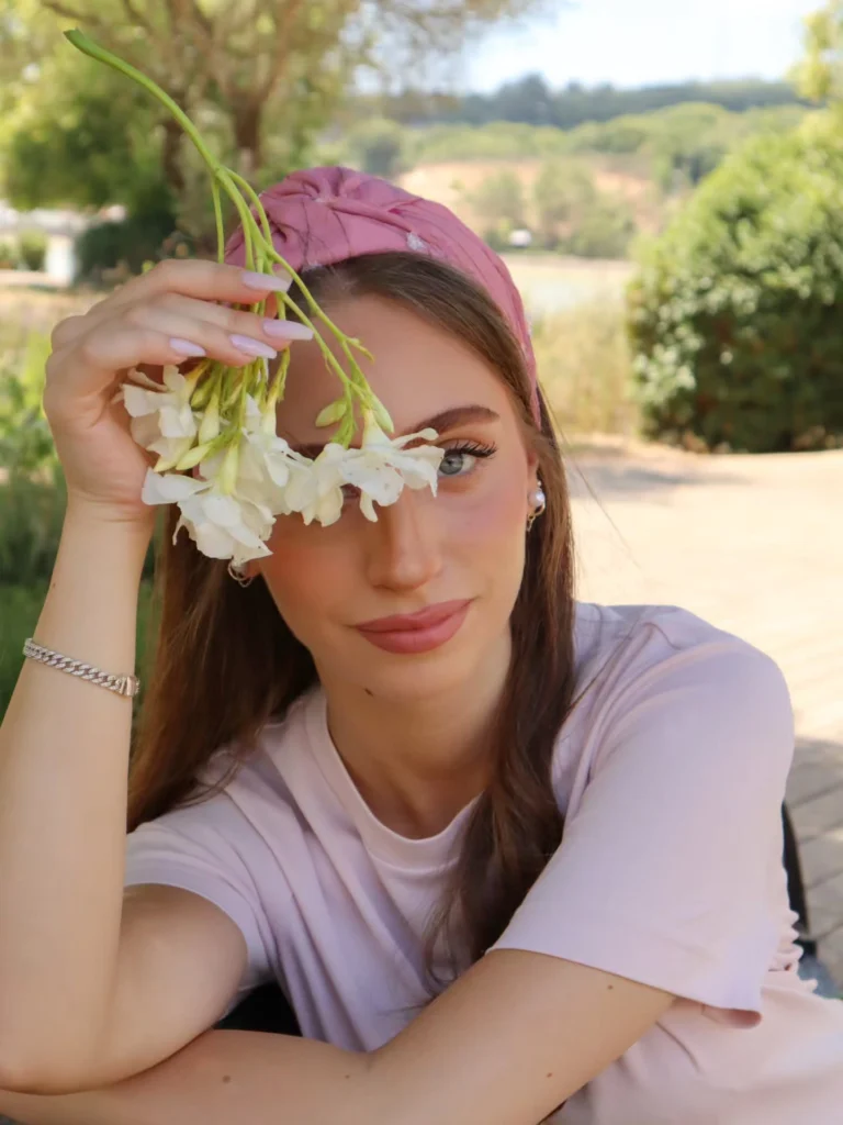 יש דגם אחד שיגרום לך לעצור 🌸
איזה היית בוחרת?
1 2 3 4 או 5 ?

מחכה לשמוע אותך 🤍

#דתיותבסטייל
#כיסויראש
#דתיותבשיק 
#קשתותמעוצבות 
#סיהבוטיק